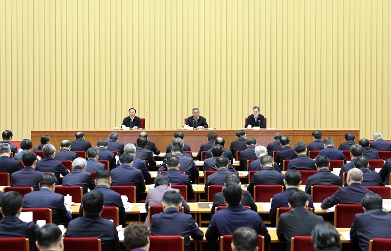 习近平就服务业发展作出重要指示强调：突出需求牵引改革攻坚科技赋能开放合作 努力开创服务业高质量发展新局面